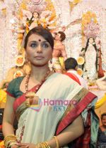 Rani Mukherjee at Durga Puja Festival in Santacruz, Mumbai on 26th Sep 2009 (5).jpg